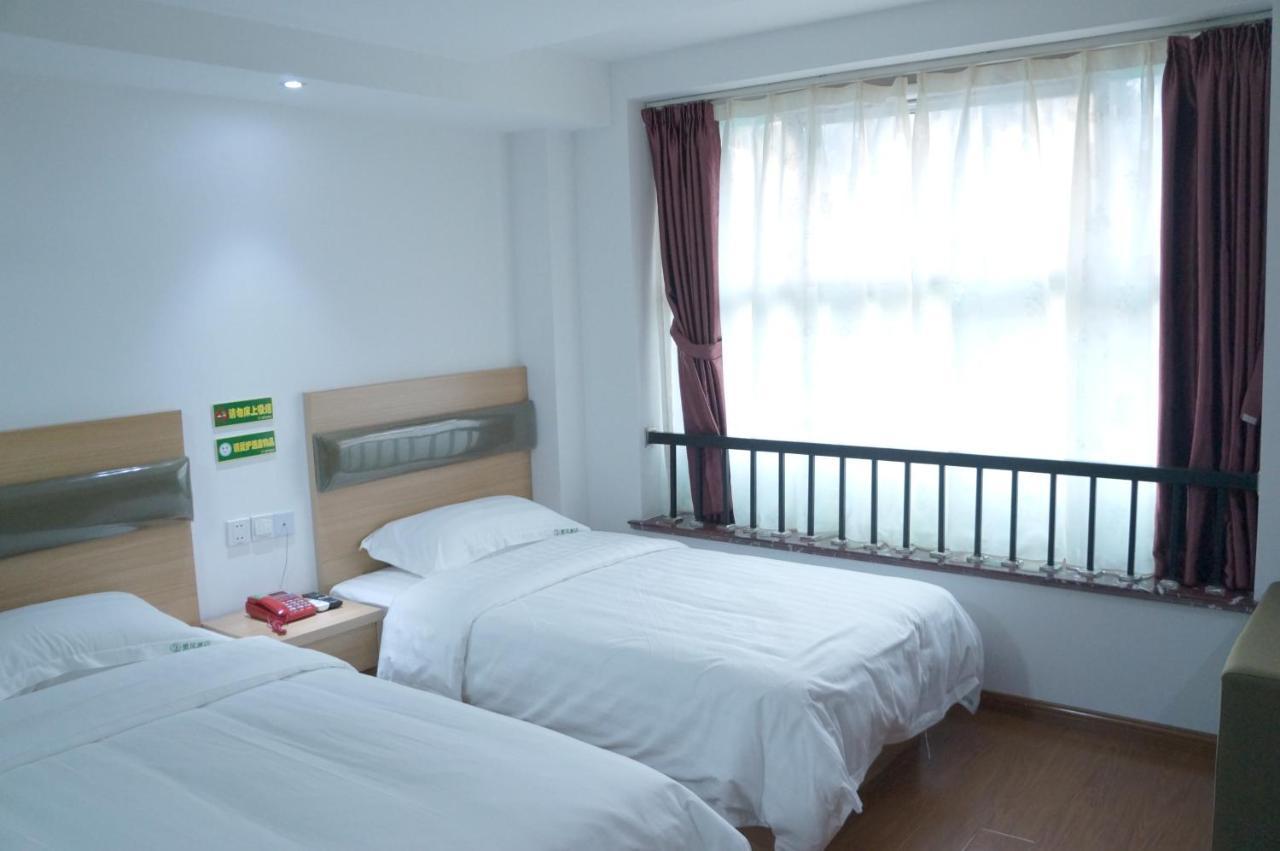 Huifeng Hotel Shanghai Bagian luar foto